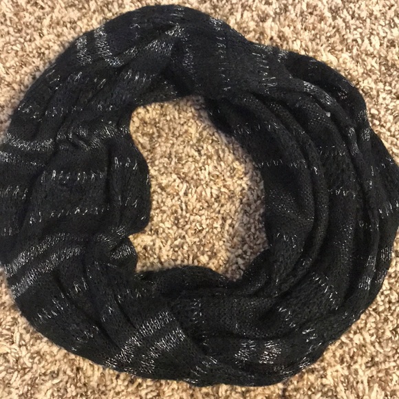 Infinity scarf - Picture 3 of 3